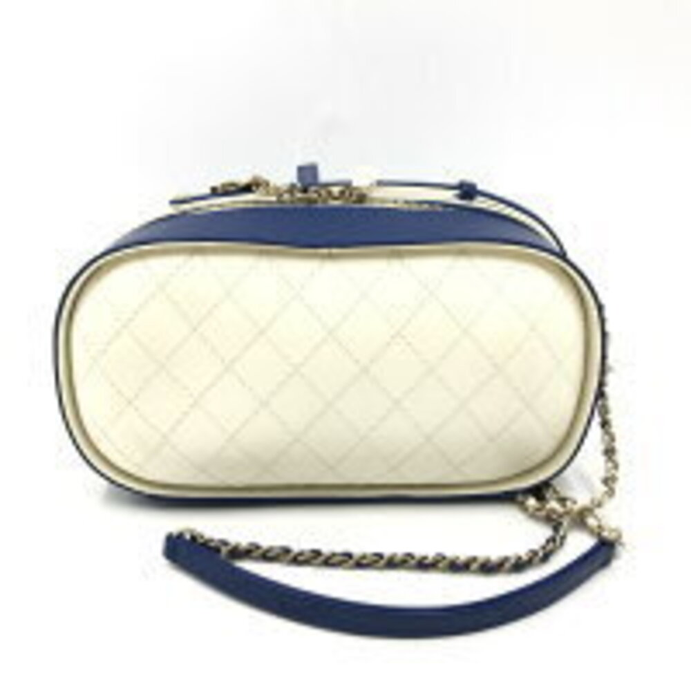 Chanel Coco Chain White Bag Leather Shoulder Blue Mark Matelasse
